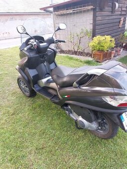 PIAGGIO MP3, 250