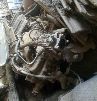 Predám originálny spodovy motor Gaz 69. Pôvodný stav. Bez po