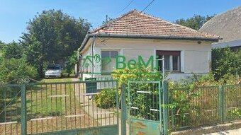 Vidiecky dom s 2200 m2 pekným pozemkom , Maďarsko - NA PRED