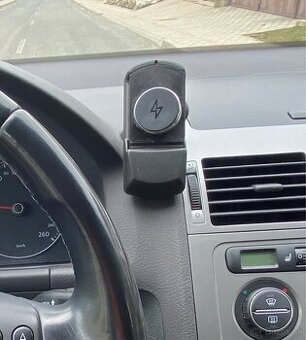 Magnetický držiak na mobil do VW (Passat, Touran, Multivan)