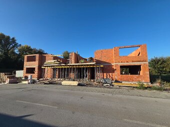 Na predaj rodinný dom s garážou, Trenčín