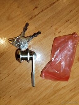 Nový zámek včetně 2ks klíčů