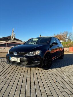 Predám Volkswagen Golf VII 1.2 TSI (77 kW), r.v. 2014