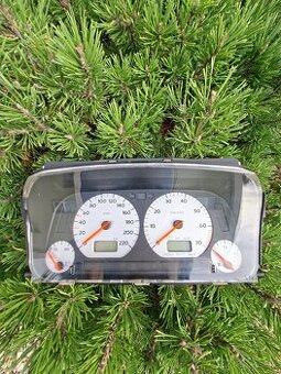 Predám budíky vw golf mk3.