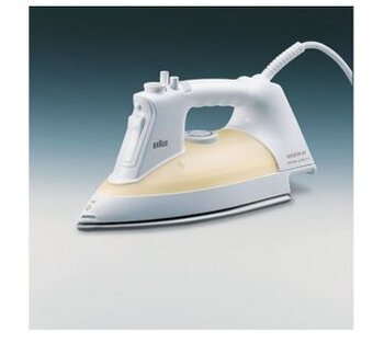 žehlička Braun OptiGlide-Jet PV 3102