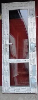 Predám vchodové dvere š79cm x v205cm biele a 88x200 orech