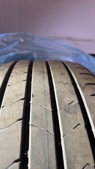 Kumho exsta HS51 letne 215/55R18