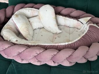 Predam hniezdo pre babatko a pletenec do postielky