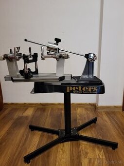 Tenisový vypletací stroj Peters