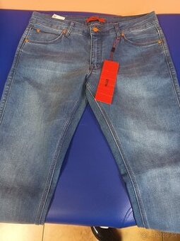 Predám pánske džínsy Hugo Boss číslo 33/34
