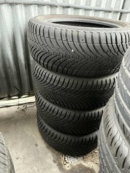 225/50 R18 celoročné pneu Kumho