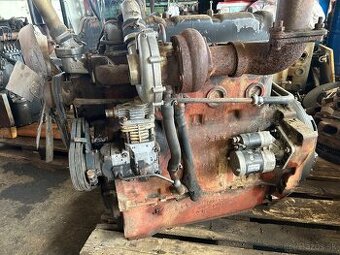 Predám motor 4v hladký aj turbo Zetor crystal