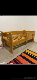 Predám drevenu detsku postel