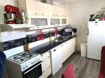 Exkluzívne predáme krásny 2,5 izbový byt v centre NZ - 1