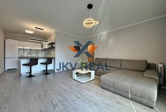 Na predaj: Veľkometrážny 1-izbový byt s terasou a výhľadom n