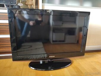 SAMSUNG LE32B450C4W