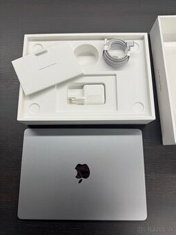MacBook Air 13,6″ M2 (Model A2681) – 8 GB/256 GB, strieborný