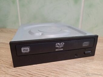 DVD-RW LiteOn iHAS124-14, SATA