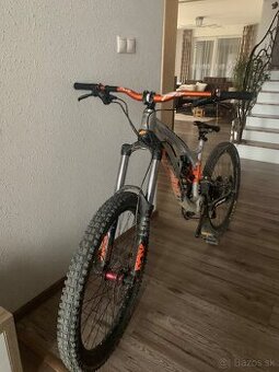 Downhill/dh/zjazdovy bicykel