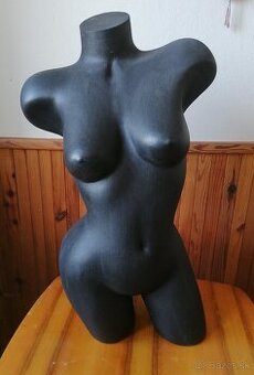 Figurína - čierne torzo