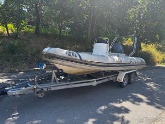 Predám motorový čln s vozíkom bez tp a ŠPZ - 1