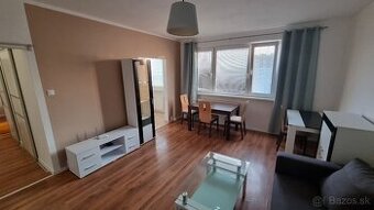 Prenajom-2 izbovy byt na Dunajskej ulici, Klokocina