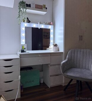 Kozmetický LED stolík, skrinka ALEX Ikea, otočné kreslo Jysk