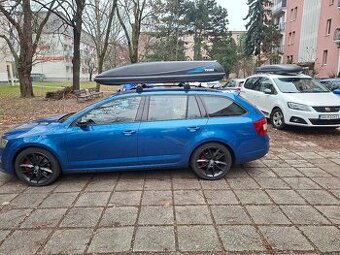 Velkokapacitny stresny box Thule Ocean 700 cierny aj sedy