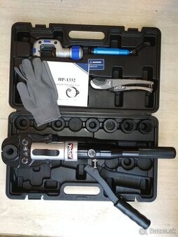 Hydraulické lisovacie kliešte na plastohliník TH