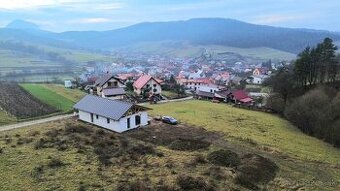 Hrubá stavba 4-izbového bungalovu / 657 m2 / - Jablonové