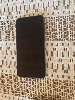 Krásny Iphone 11 Pro Max 256GB