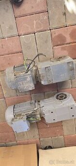 Elektromotor s prevodovkou