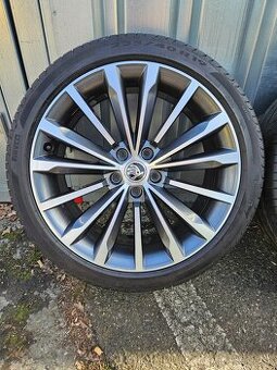 Letní alu kola Trinity 19" Škoda Superb 235/40 R19