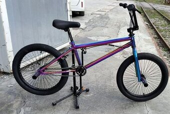 BMX kaskadérsky bicykel