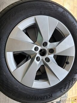 Kolesa škoda 215/65 R17 99VDOT3624 + OE disky Škoda R17