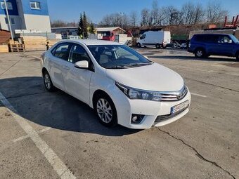 Toyota Corolla 1.6 valvematic r.v.2015