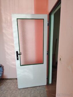 Dvere na predaj