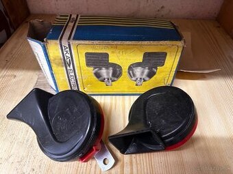 Klaksóny 12 v DDr