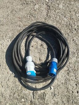 Predlžovací kábel