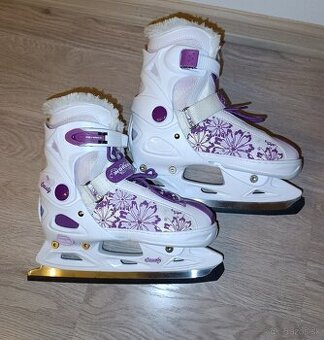 Dievčenské korčule Worker