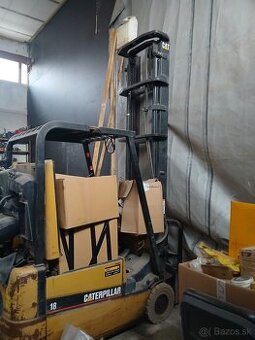 CAT elektrický vysokozdvižný vozík