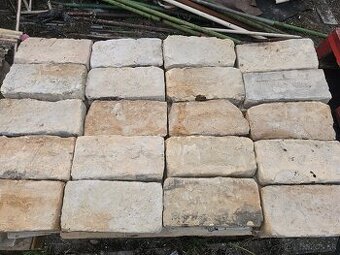 Staré očistené tehly