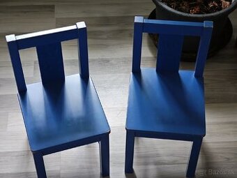 Detské stoličky Ikea Kritter, 2ks, dve plastové a stolček