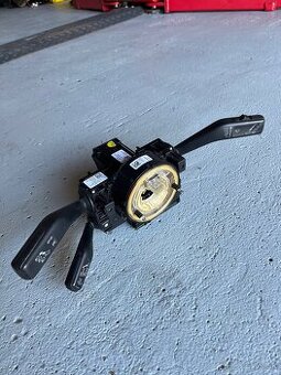 Podvolantova jednotka Passat b6