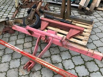 Svetlá a odrazové sklíčka na príves traktor vleču