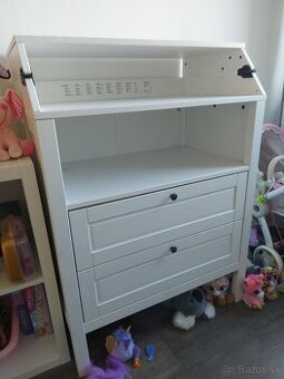 Ikea Sundvik prebalovací pult/komoda
