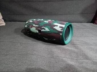 JBL Charge 4
