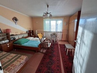 Na predaj: Starý dvojgeneračný rodinný dom vo Veľkej...