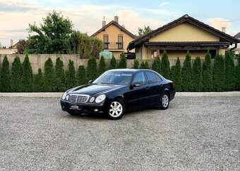MERCEDES-BENZ E TRIEDA SEDAN 220 CDI ELEGANCE