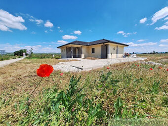 Novostavba štvorizbového rodinného domu s unikátnou panorá